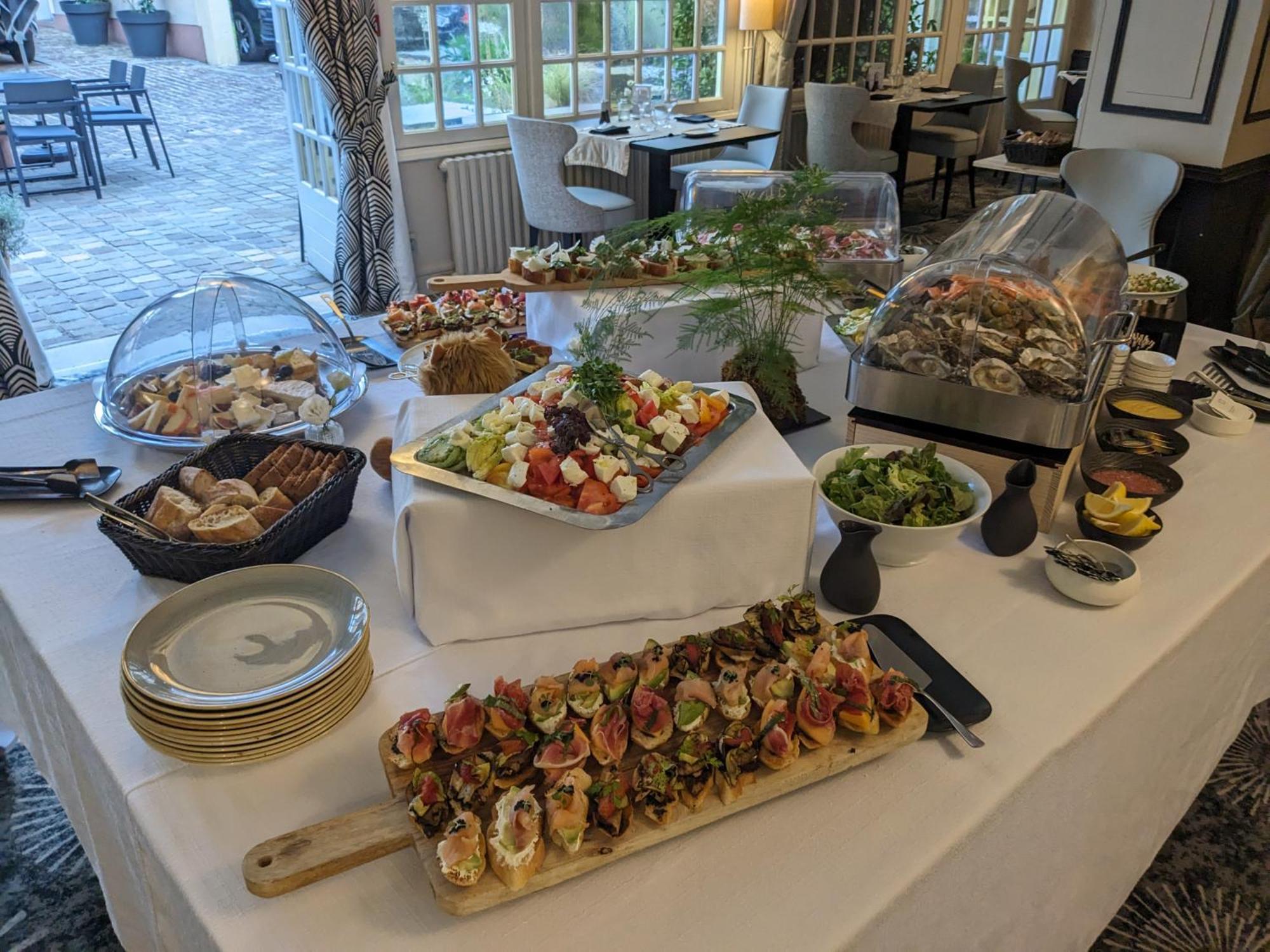 Hotel Le Lion D'Or Et Restaurant La Table Du Lion Μπαγιέ Εξωτερικό φωτογραφία