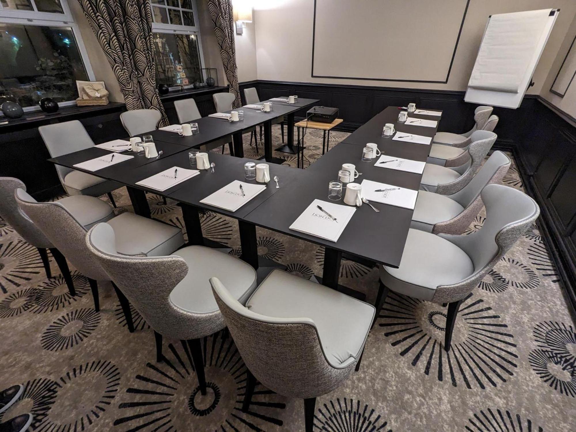 Hotel Le Lion D'Or Et Restaurant La Table Du Lion Μπαγιέ Εξωτερικό φωτογραφία